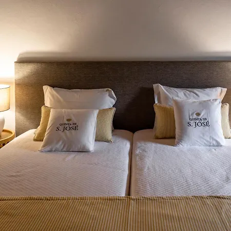 Quinta De S. Jose - בית הארחה