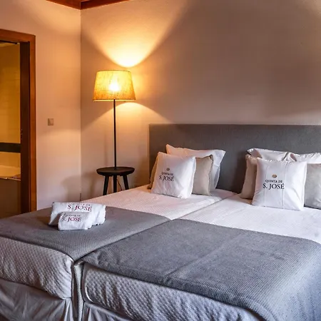 Quinta De S. Jose - בית הארחה 4*